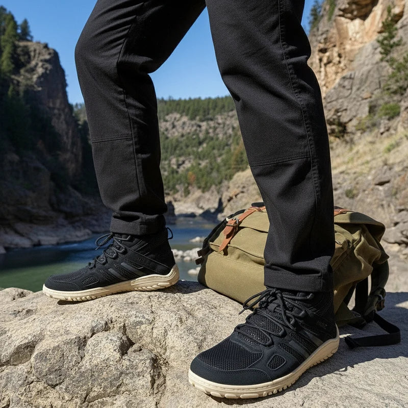 [Canyon Trail - Jet Black]