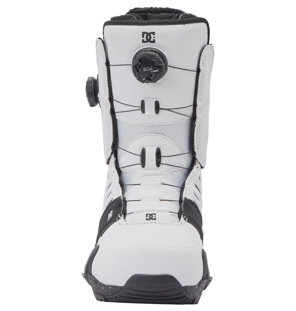 Front view of the Men’s Judge Step On BOA® Snowboard Boots by DC Shoes in white and black, featuring the advanced BOA® Fit System for quick adjustments, with the DC Shoes logo visible on the tongue and lower front.