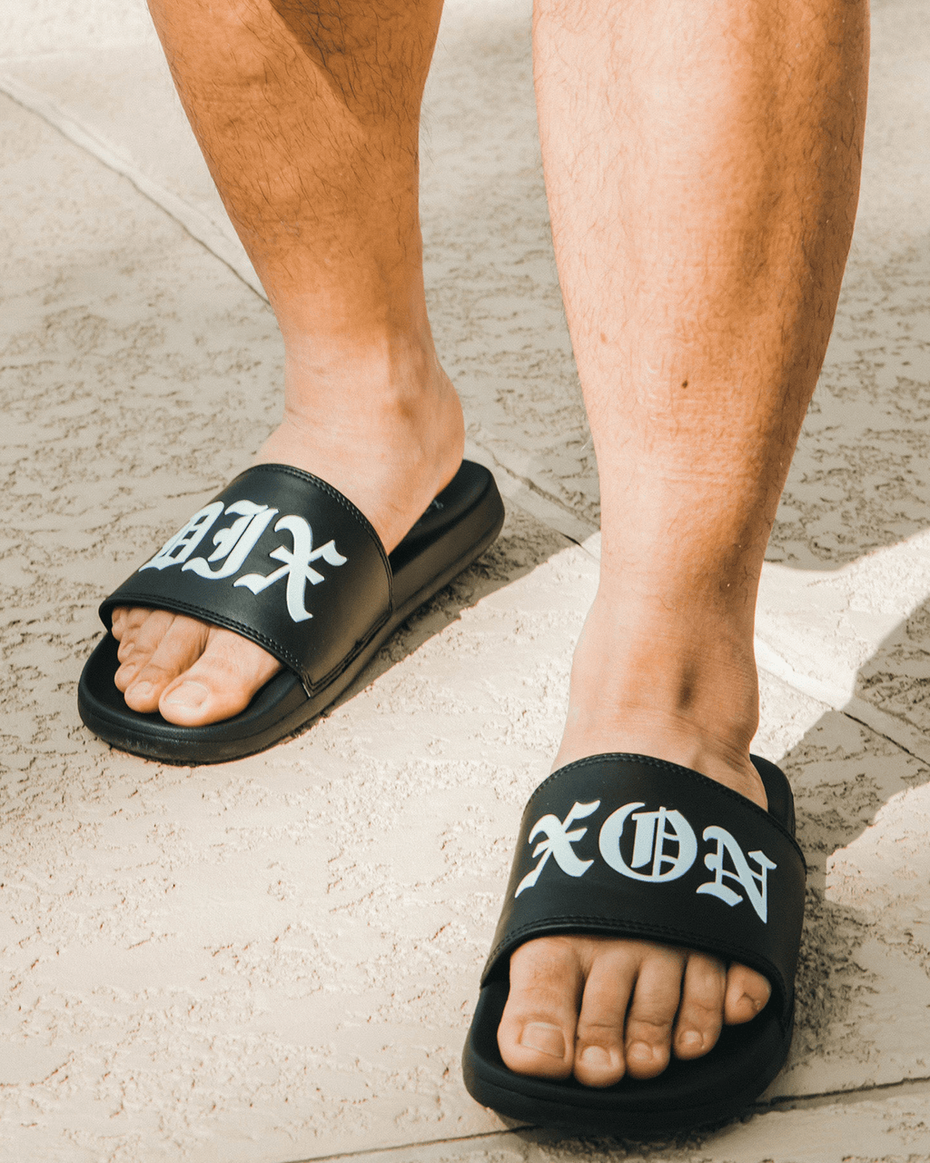 White Central Slides - Black